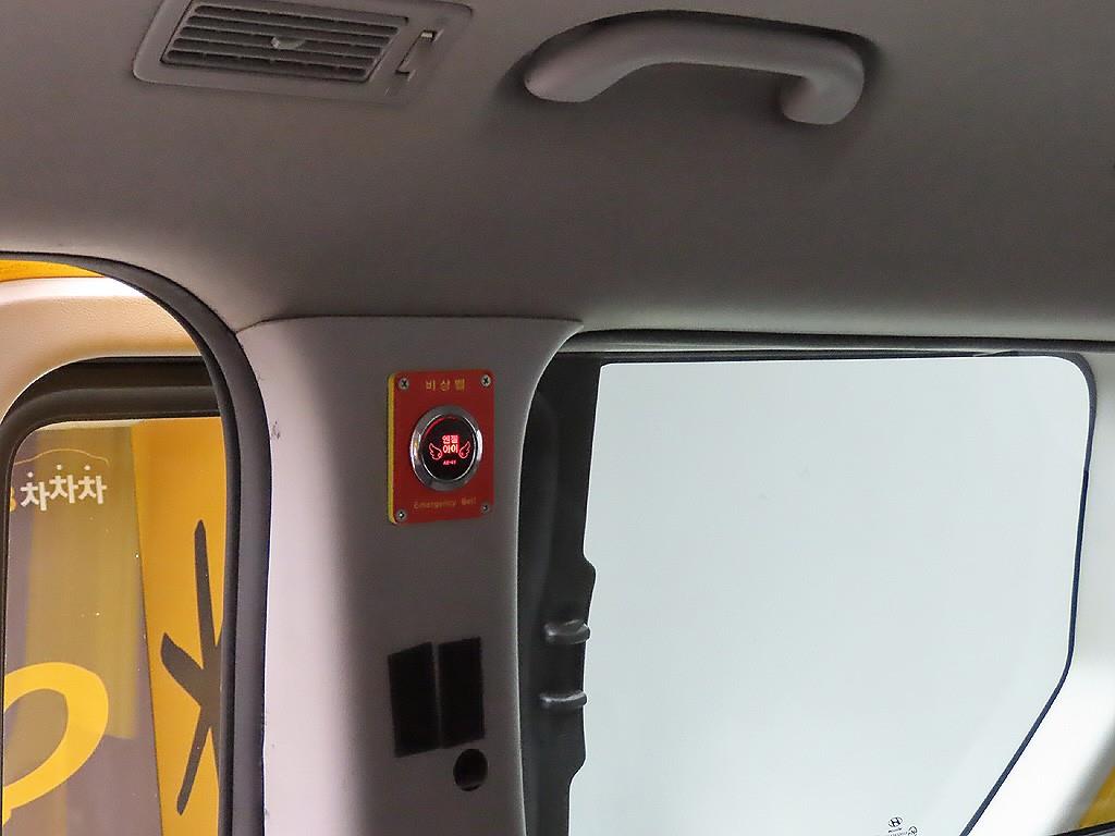 HYUNDAI Starex 2014 Amarillo - Importación desde Corea - HF Imports Iquique - Foto 10