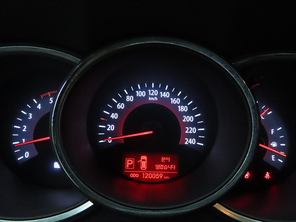 KIA Sorento - Vista 8