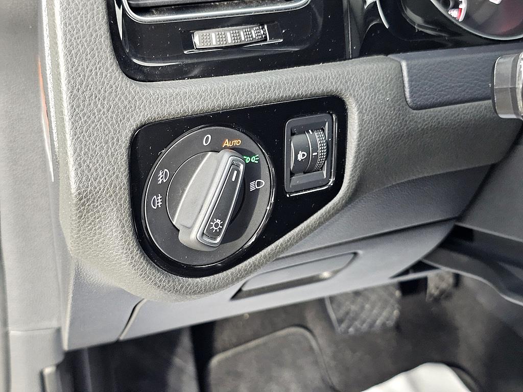 Volkswagen Golf 2014 Gris - Importación desde Corea - HF Imports Iquique - Foto 13