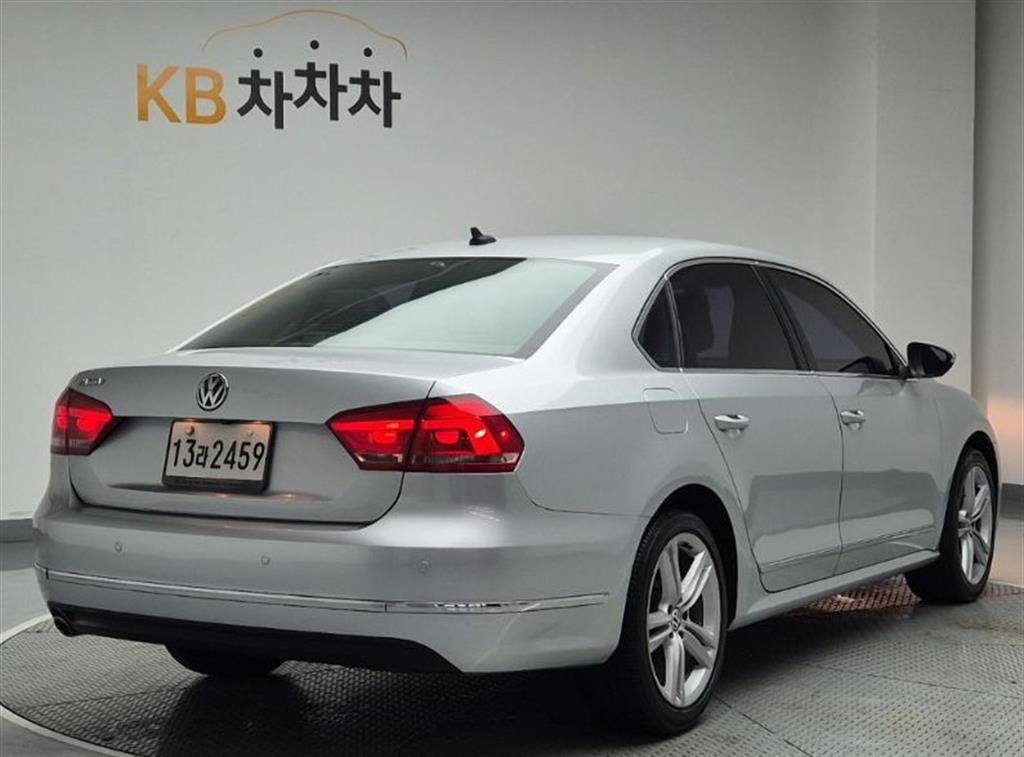 Volkswagen Passat - Vista 4