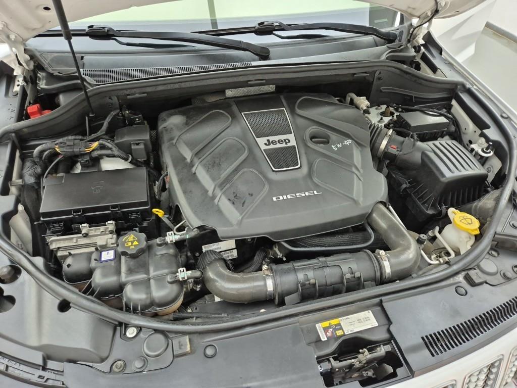 Jeep Cherokee - Vista 5