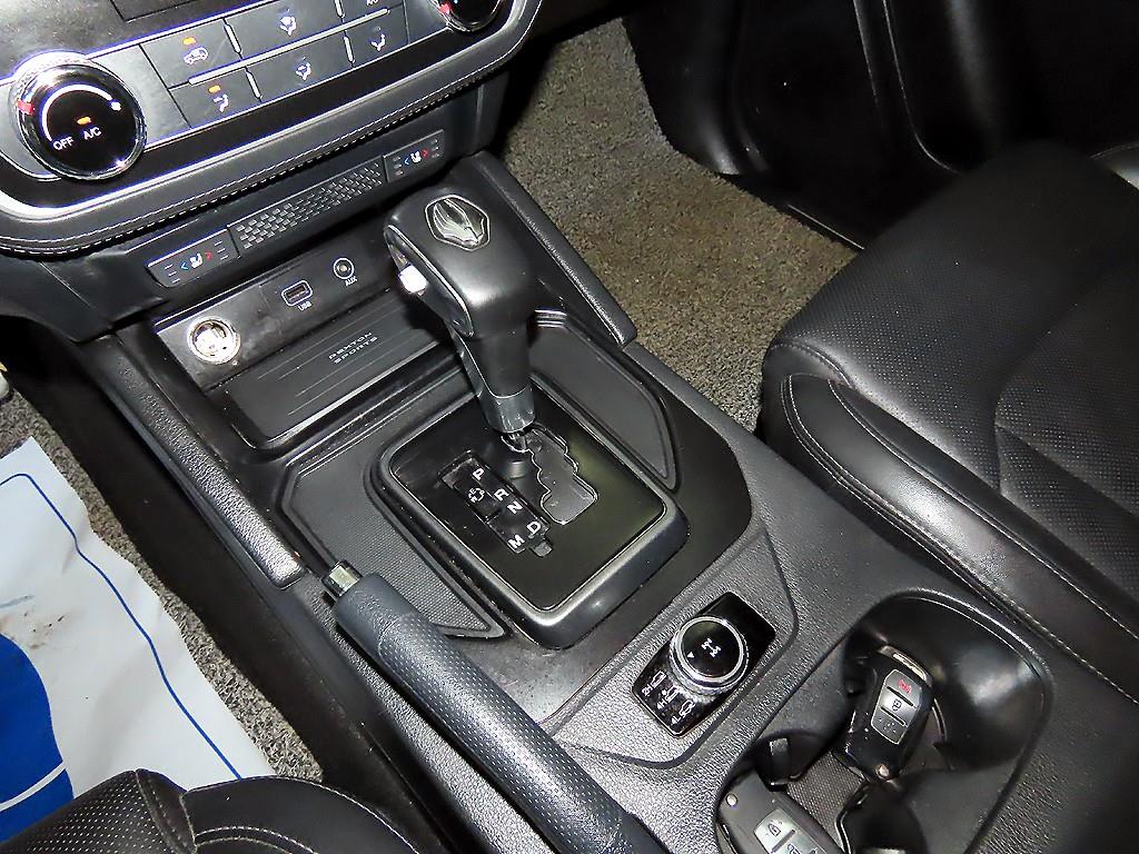 Ssangyong Rexton - Vista 12