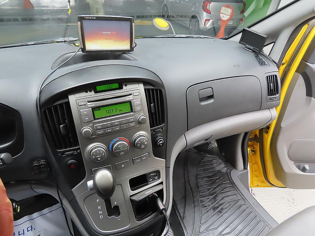 HYUNDAI Starex 2014 Amarillo - Importación desde Corea - HF Imports Iquique - Foto 7