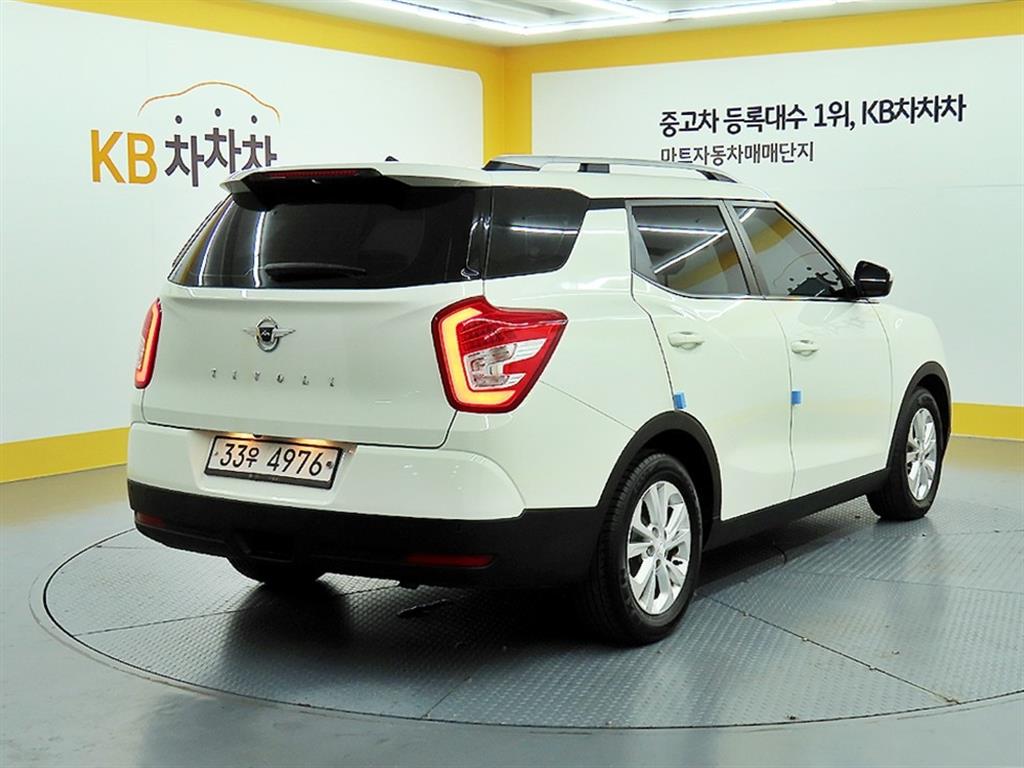 Ssangyong Tivoli - Vista 4