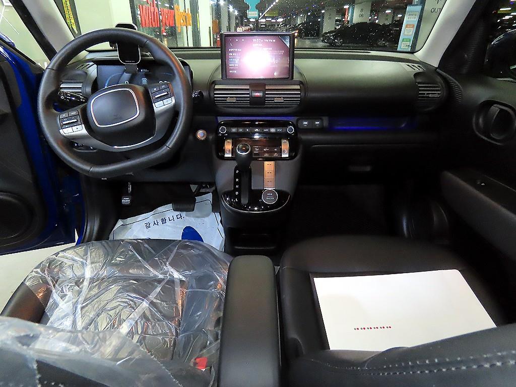 HYUNDAI Casper - Vista 10