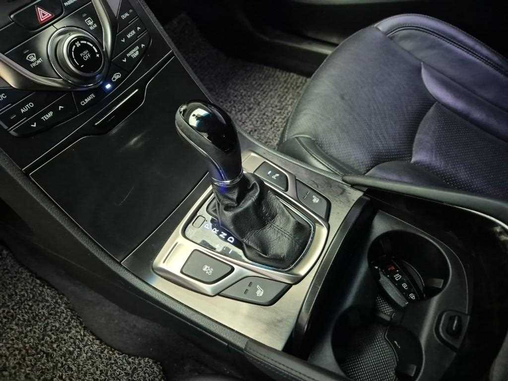 HYUNDAI Grandeur - Vista 8