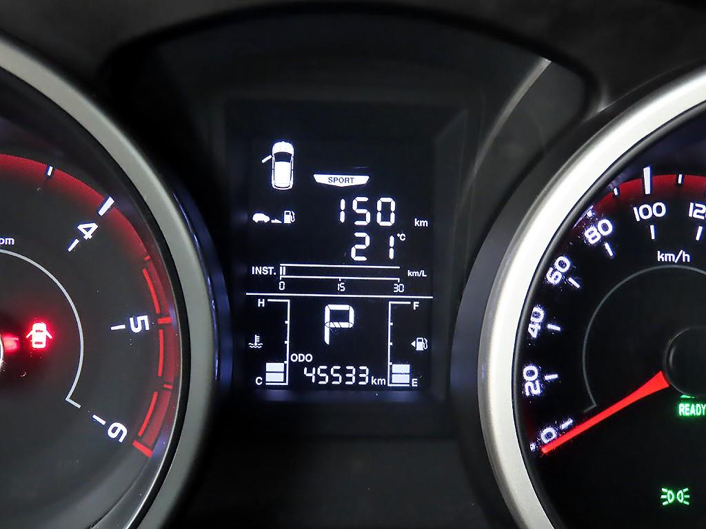 Ssangyong Tivoli - Vista 8