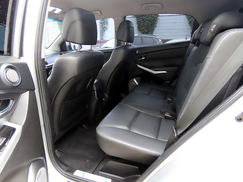 Ssangyong Korando - Vista 6