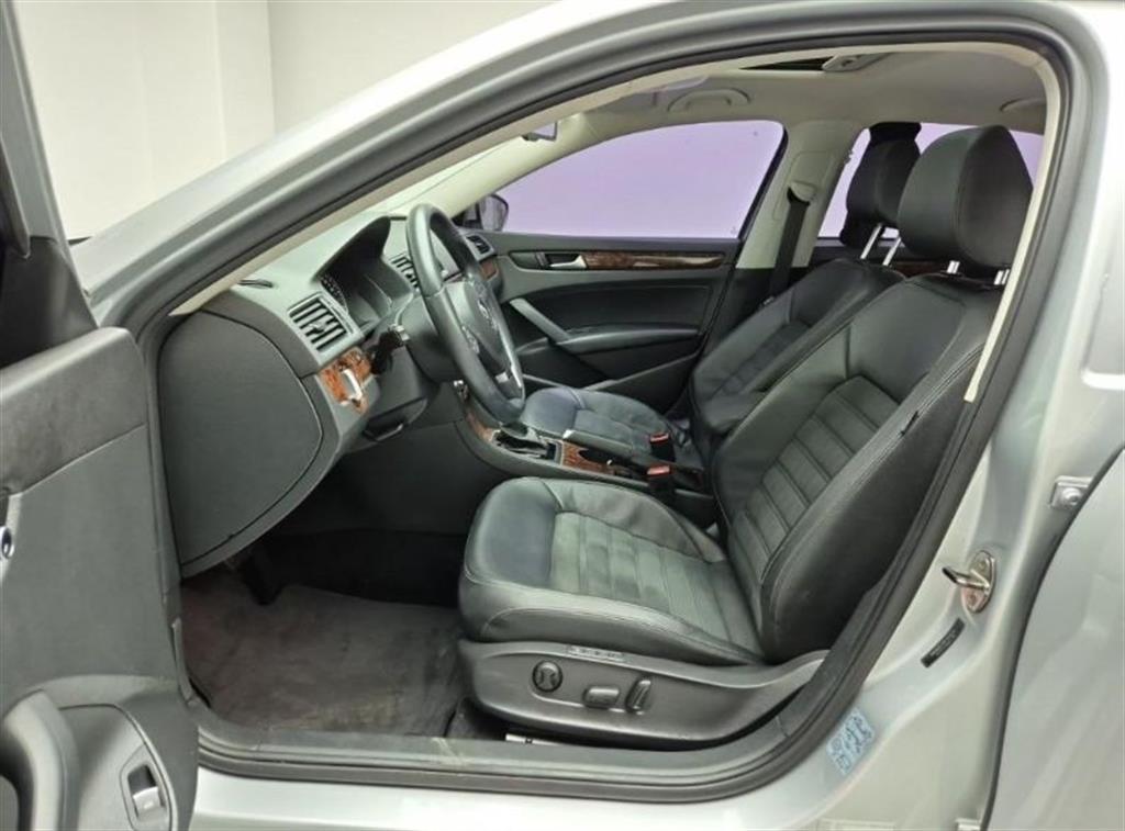 Volkswagen Passat - Vista 10