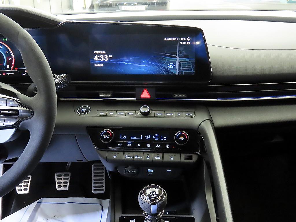 HYUNDAI Avante - Vista 11