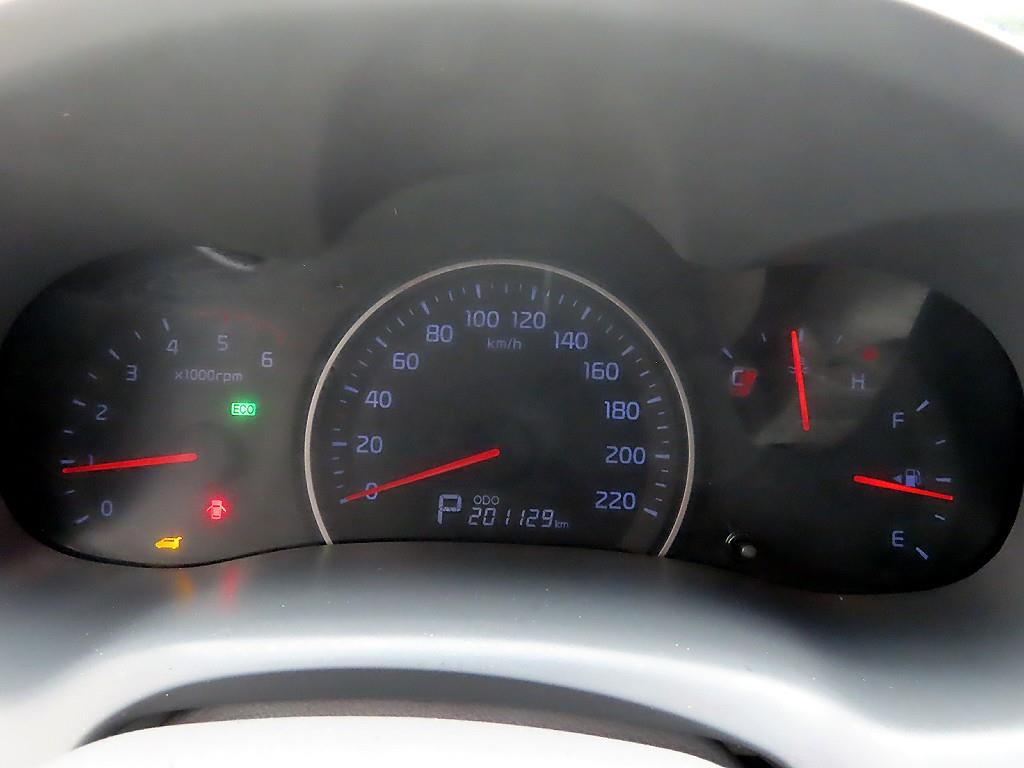 KIA Carnival - Vista 9