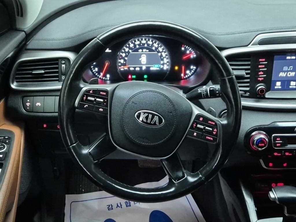 KIA Sorento - Vista 9