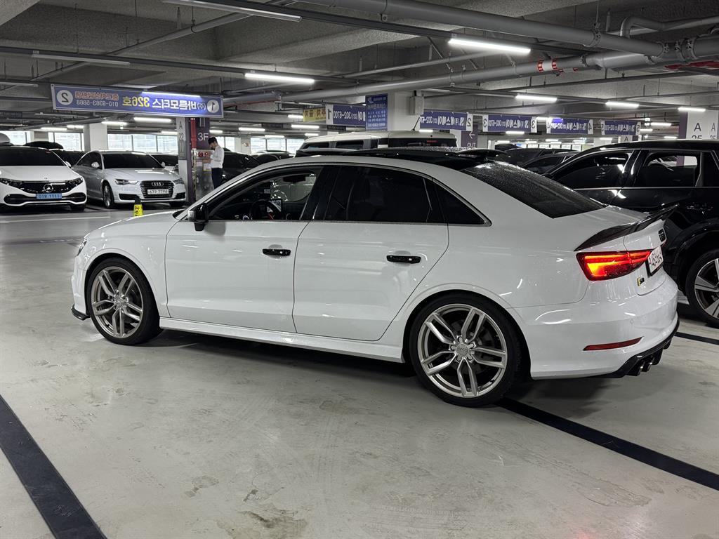 Audi S3 - Vista 5