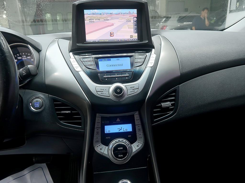 HYUNDAI Avante 2012 Blanco - Importación desde Corea - HF Imports Iquique - Foto 9