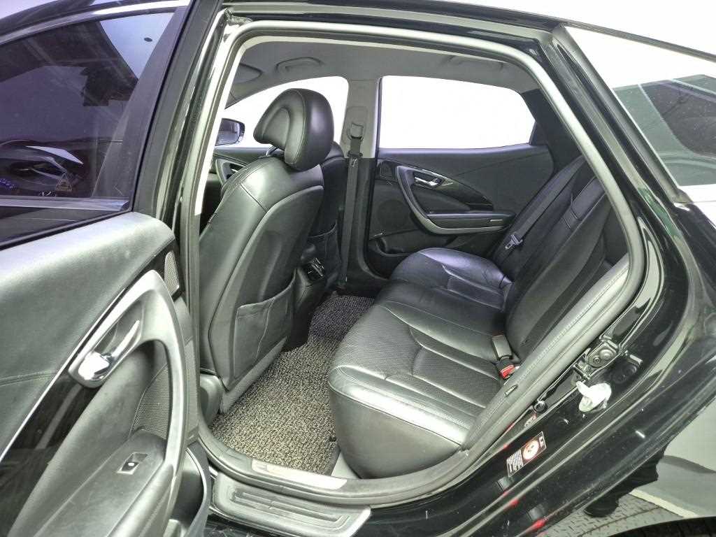 HYUNDAI Grandeur - Vista 12