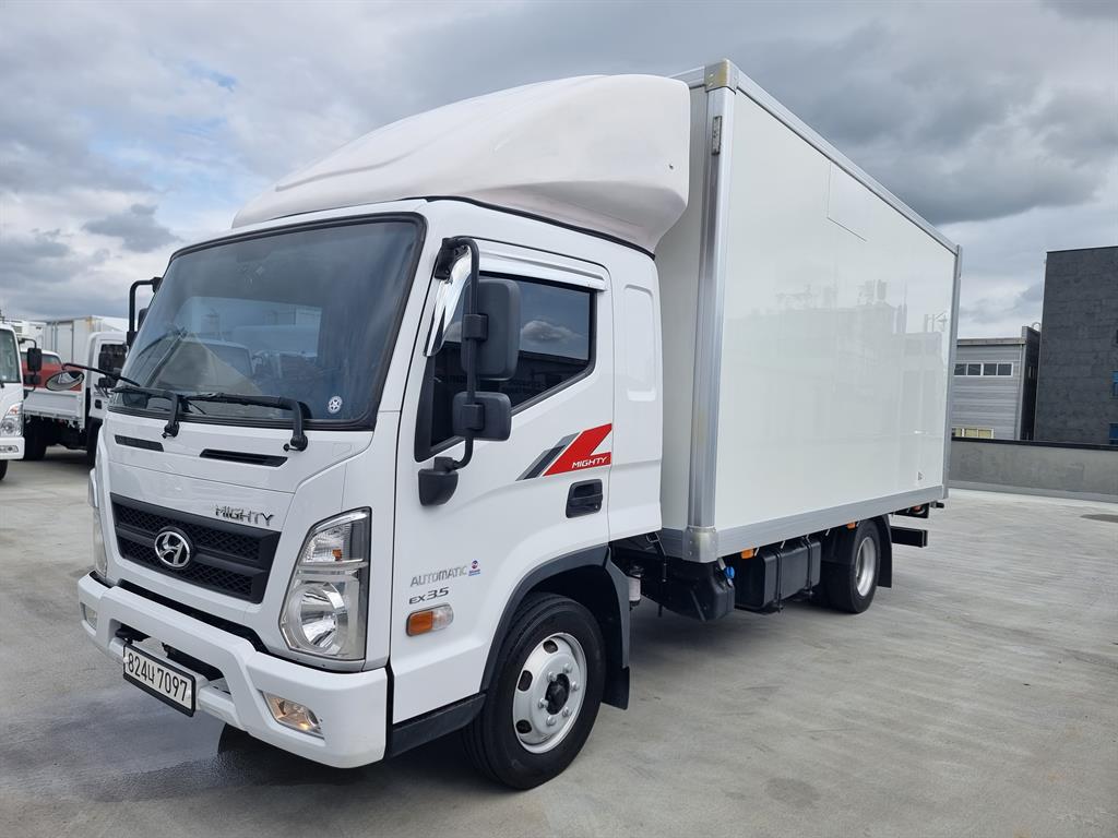 medium and large cargo truck 2021 Blanco - Importación desde Corea - HF Imports Iquique - Foto 1