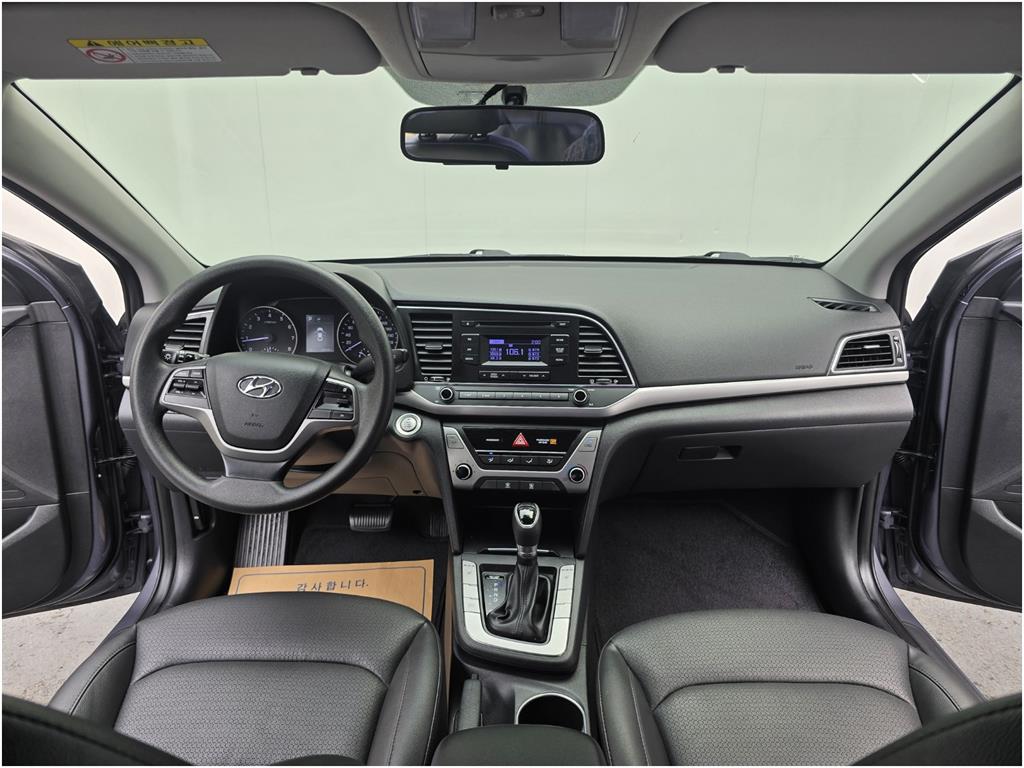 HYUNDAI Avante - Vista 7