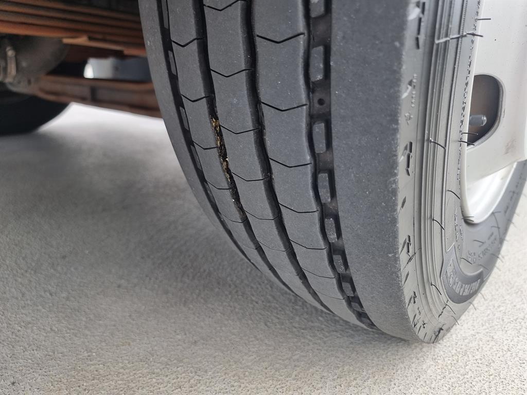 medium and large cargo truck 2021 Blanco - Importación desde Corea - HF Imports Iquique - Foto 20