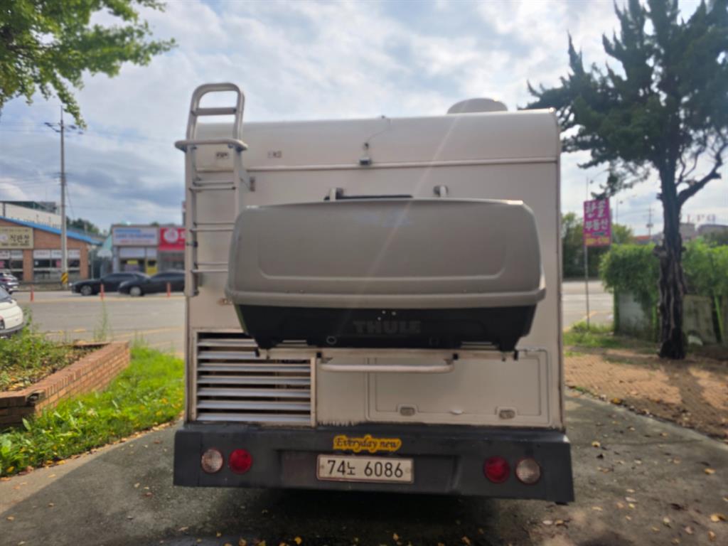 HYUNDAI Starex - Vista 4