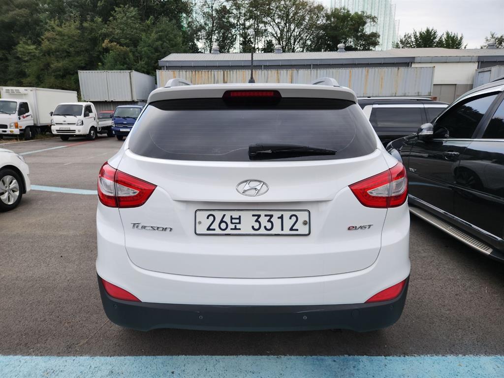HYUNDAI Tucson - Vista 5