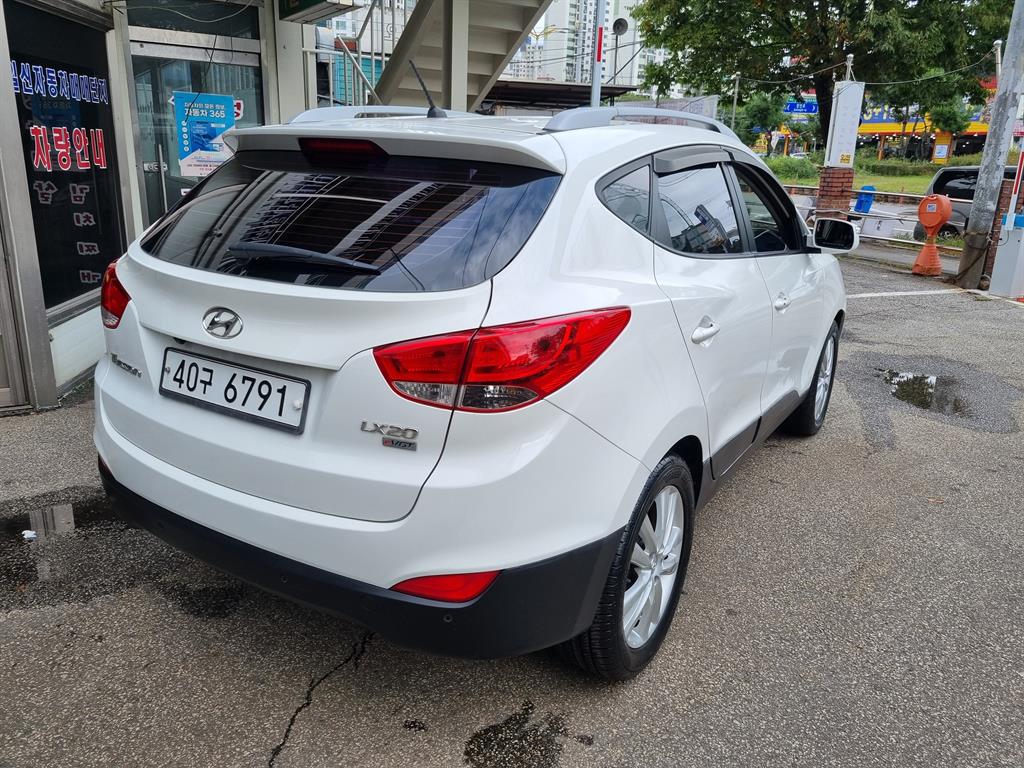 HYUNDAI Tucson - Vista 4