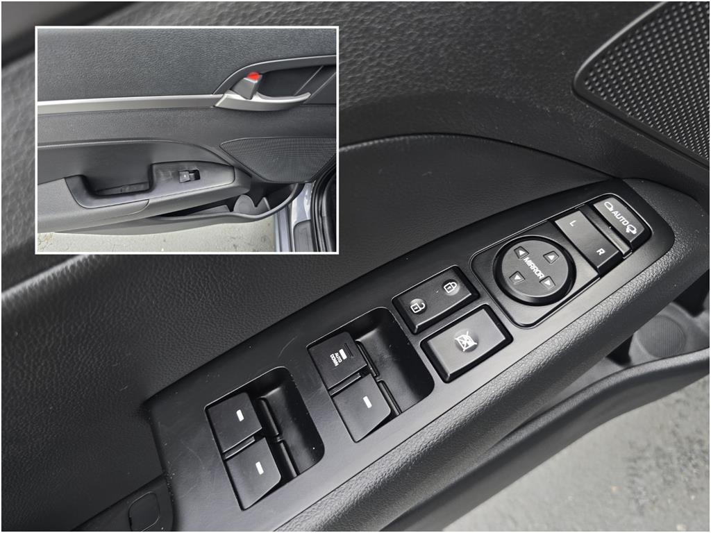 HYUNDAI Avante - Vista 12