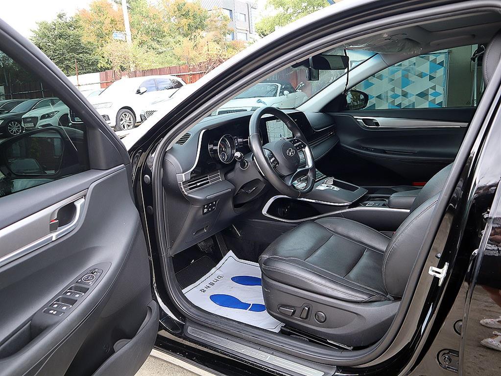 HYUNDAI Grandeur - Vista 11