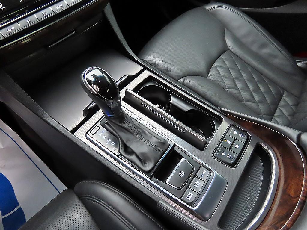 HYUNDAI Aslan - Vista 11