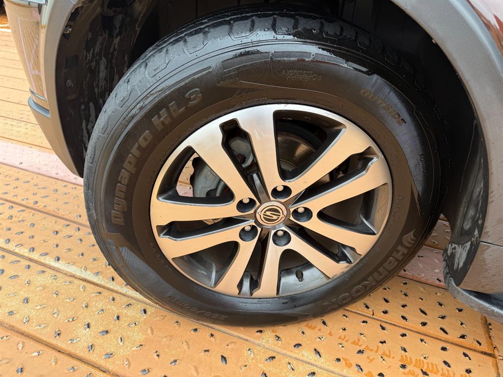 Ssangyong Rexton - Vista 8