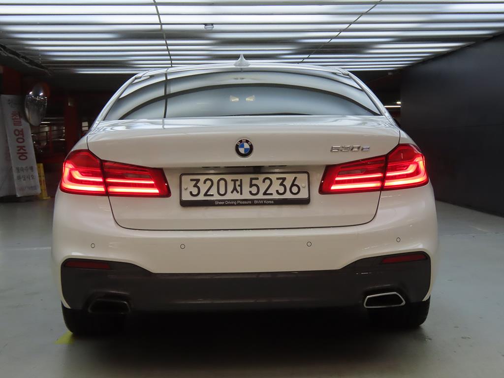 BMW 5 Series - Vista 4