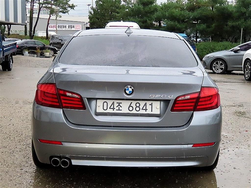 BMW 5 Series - Vista 4