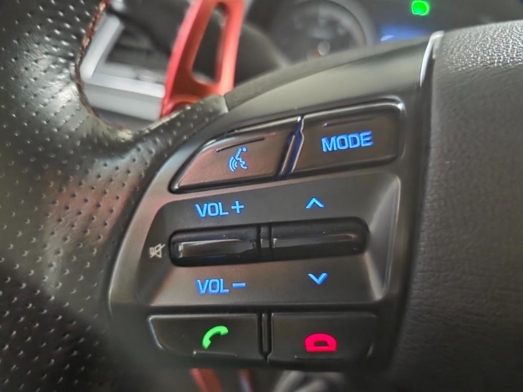 HYUNDAI Avante - Vista 11