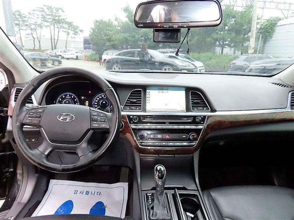 HYUNDAI Aslan - Vista 7