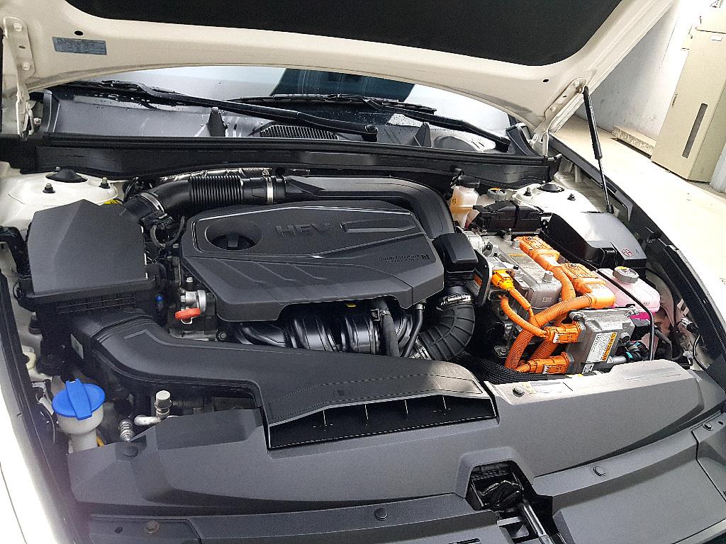 HYUNDAI Sonata - Vista 6