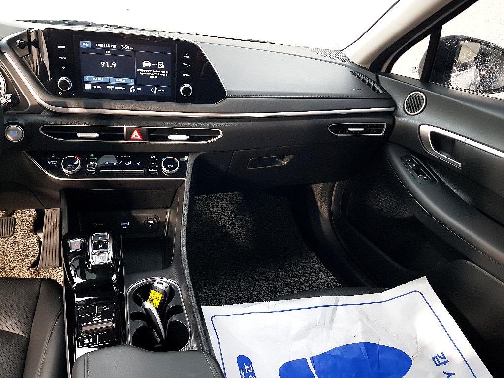 HYUNDAI Sonata - Vista 10