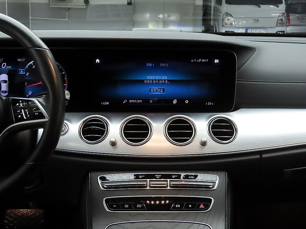 Mercedes Benz E class - Vista 8