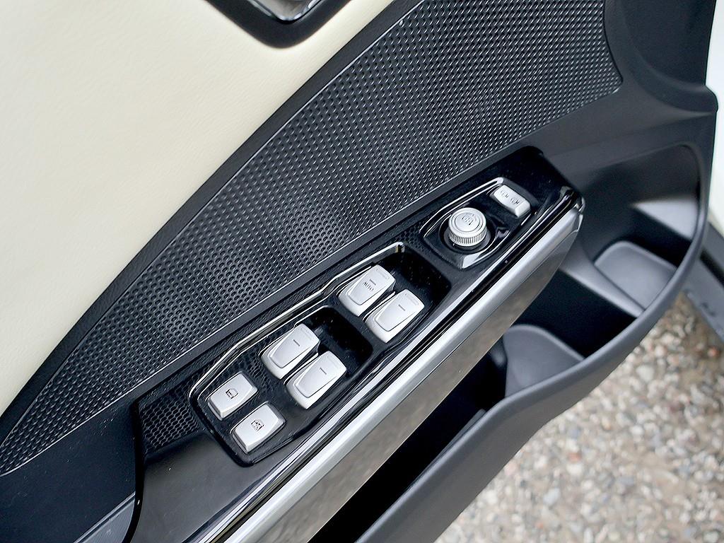 Ssangyong Tivoli 2018 Blanco - Importación desde Corea - HF Imports Iquique - Foto 11