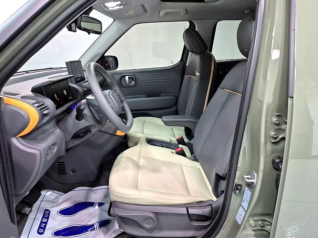 HYUNDAI Casper - Vista 8