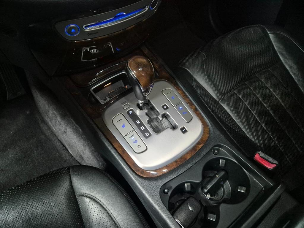 HYUNDAI Genesis - Vista 12