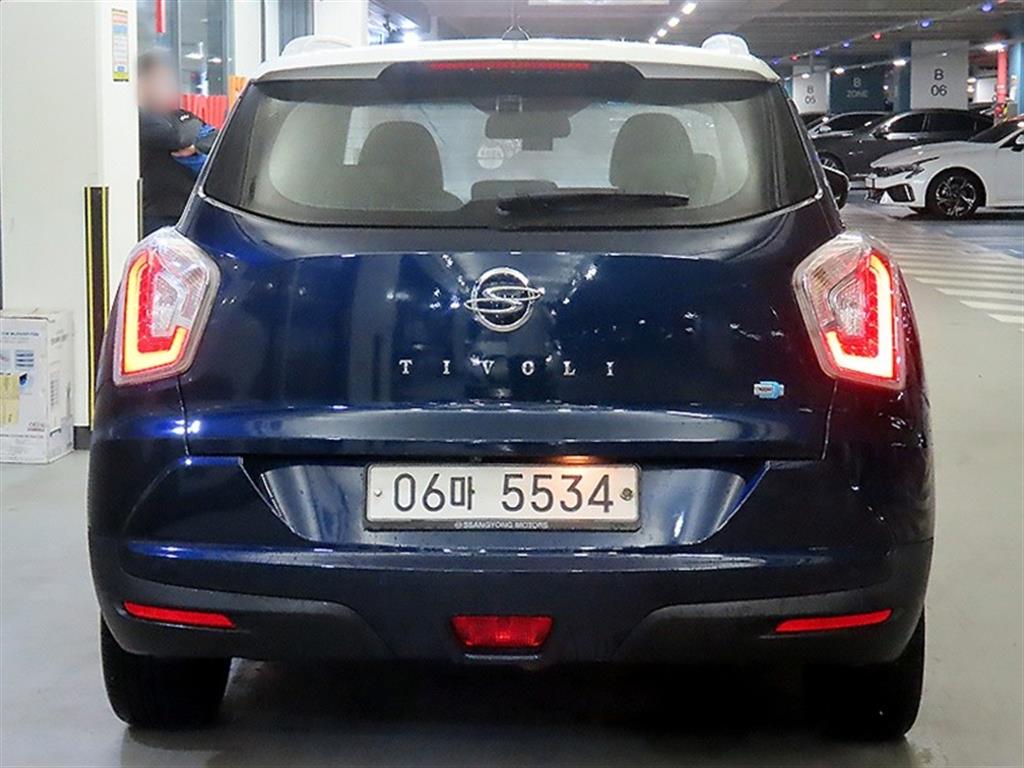 Ssangyong Tivoli - Vista 5