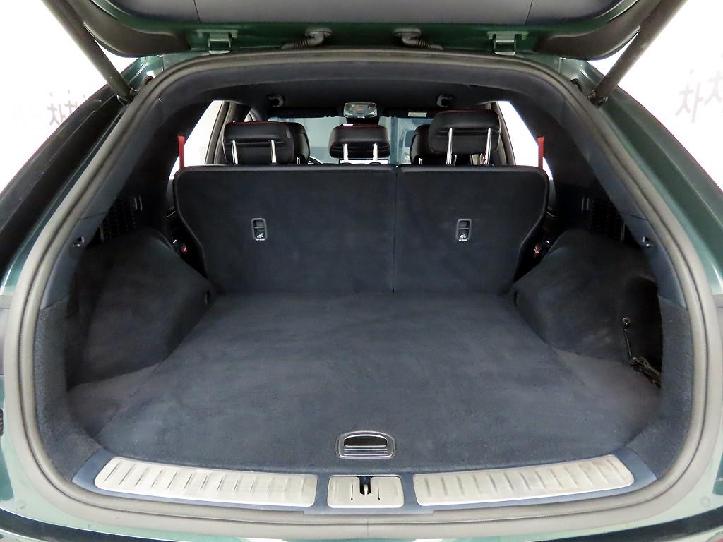 Genesis GV70 - Vista 5