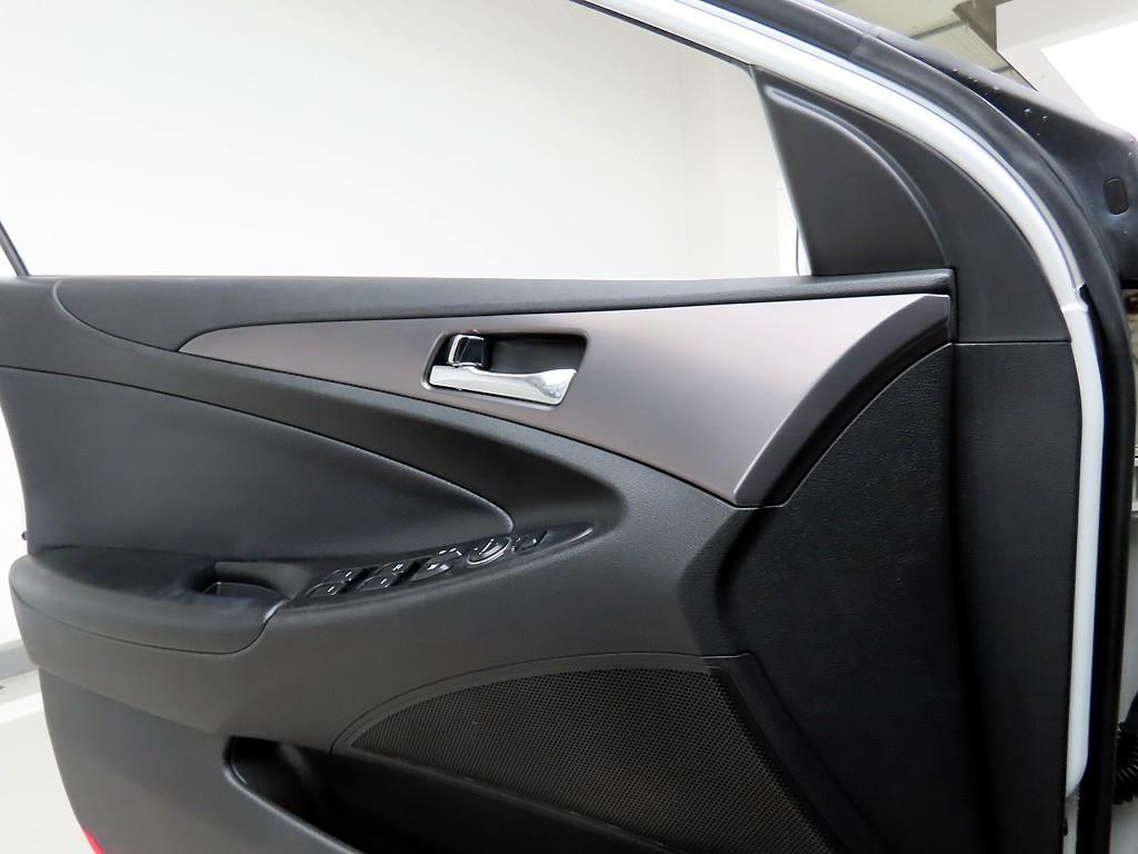 HYUNDAI Sonata - Vista 11