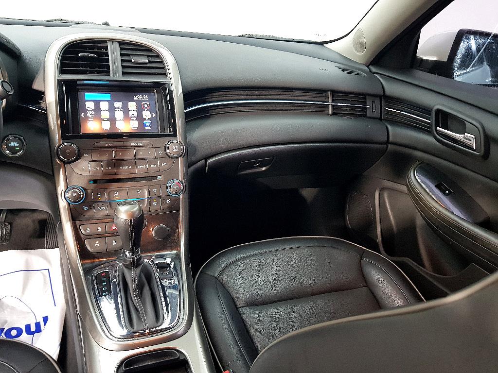 Chevrolet Malibu - Vista 10