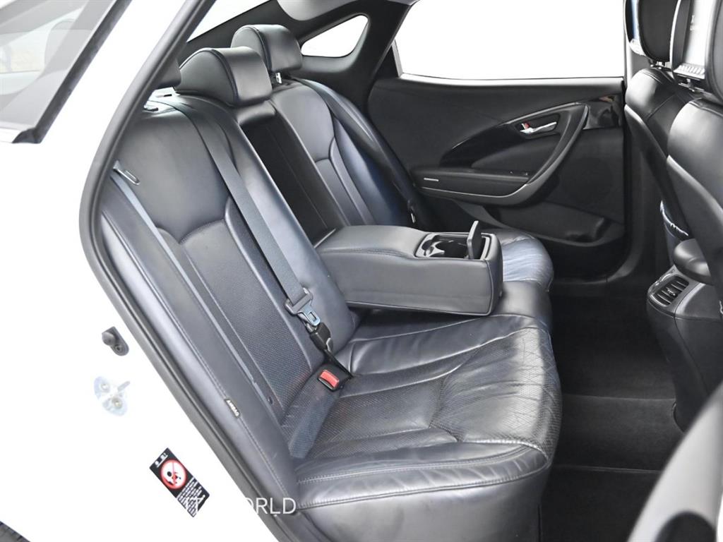 HYUNDAI Grandeur - Vista 12