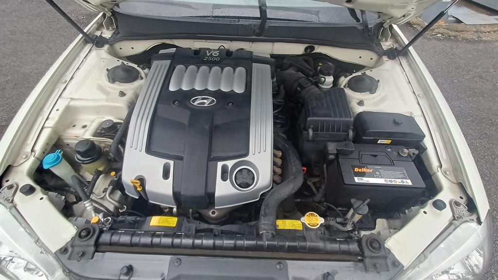 HYUNDAI Grandeur 2005 the color of pearl - Importación desde Corea - HF Imports Iquique - Foto 20