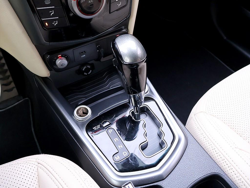 Ssangyong Tivoli 2018 Blanco - Importación desde Corea - HF Imports Iquique - Foto 7