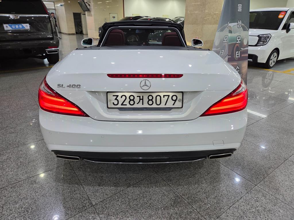 Mercedes Benz SL Class - Vista 4