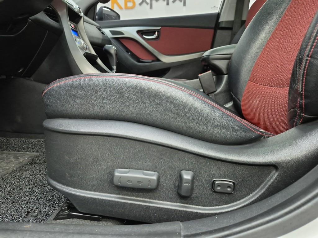 HYUNDAI Avante 2012 Blanco - Importación desde Corea - HF Imports Iquique - Foto 19