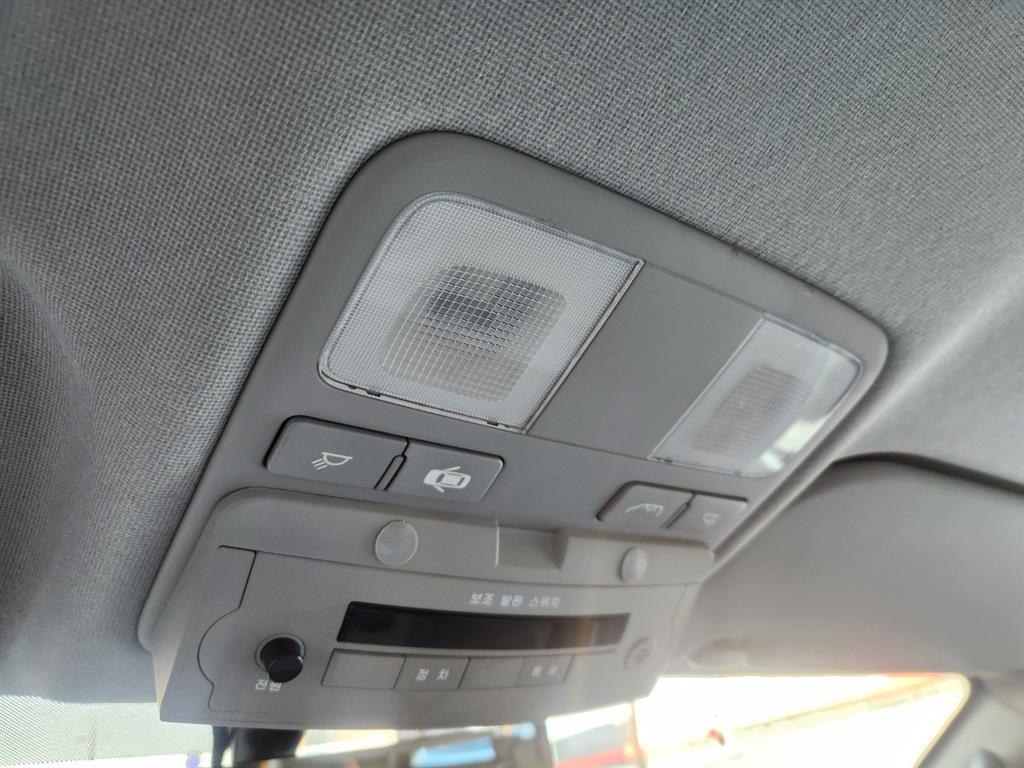 HYUNDAI Starex - Vista 11