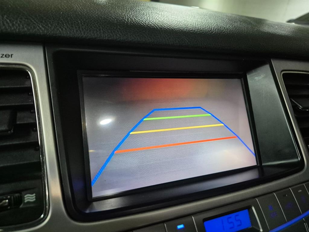 HYUNDAI Genesis - Vista 10